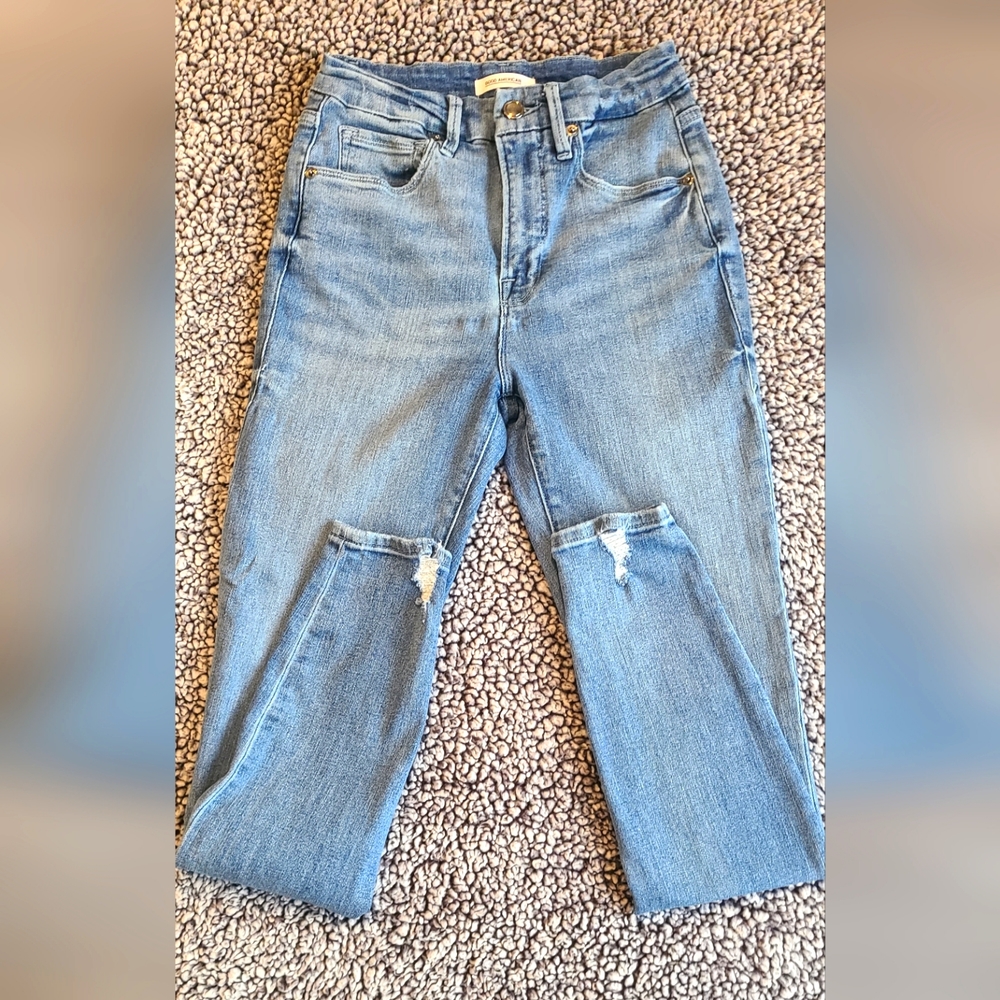 Good American Good Waist High waisted Size 2/26 light wash jeans with frayed hem